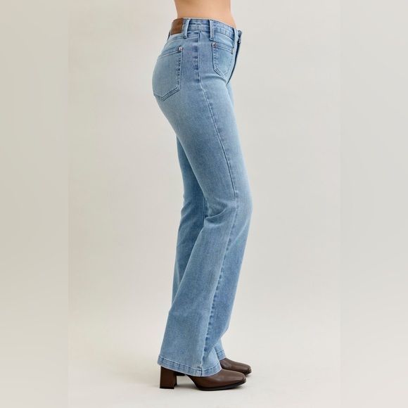 NEW🎉🎉Judy Blue Full Size Mid Rise Bootcut Jeans with Contrast Wash Plus Size - Picture 4 of 14